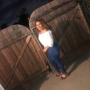 Meet your Posher, Edith